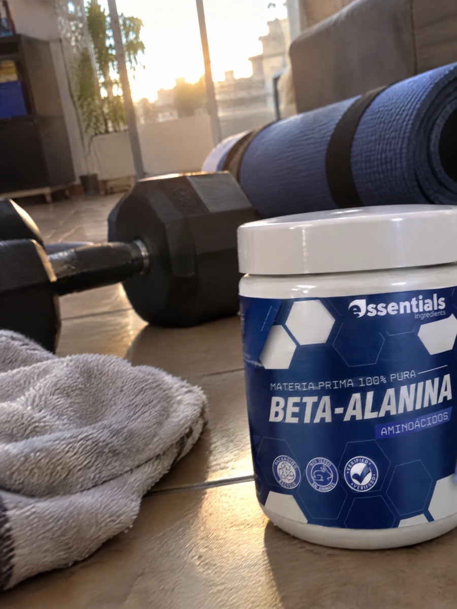 Beta Alanina 250gr sobre una superficie de la casa