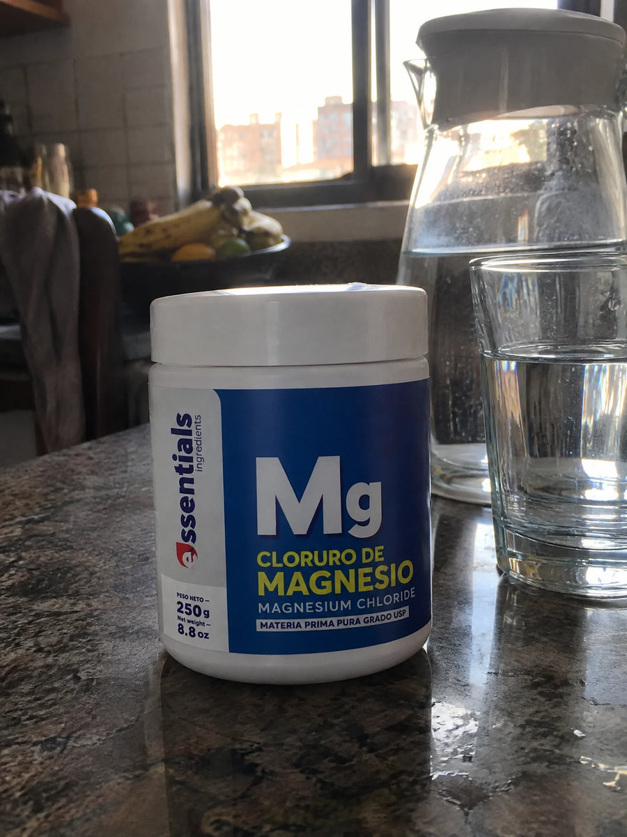Cloruro de magnesio sobre una superficie de la casa