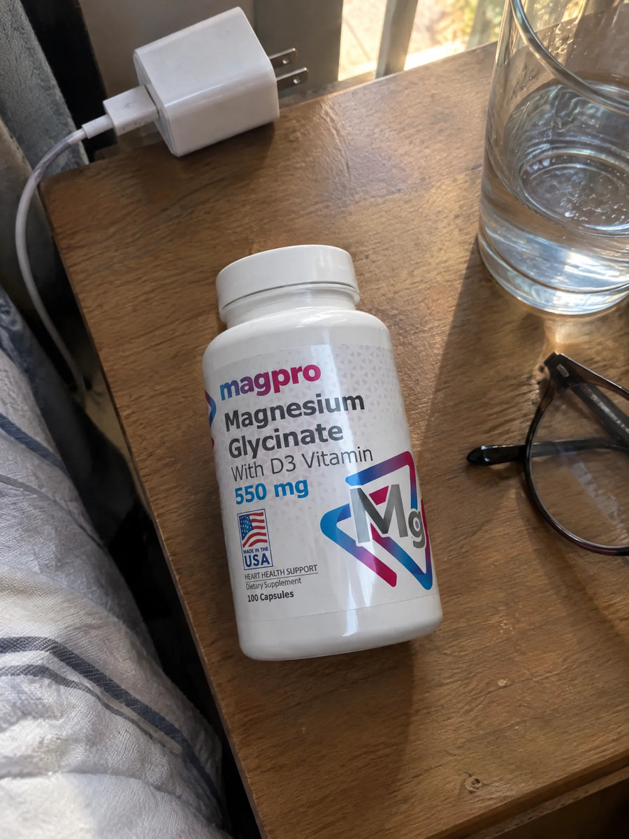 Glicinato de magnesio 550mg sobre una superficie de la casa
