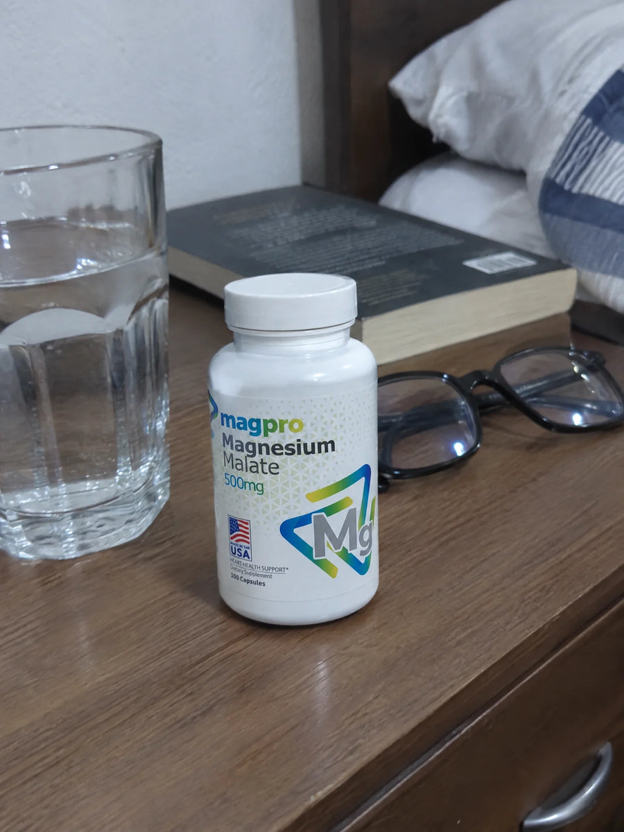 Malato de magnesio 500mg sobre una superficie de la casa