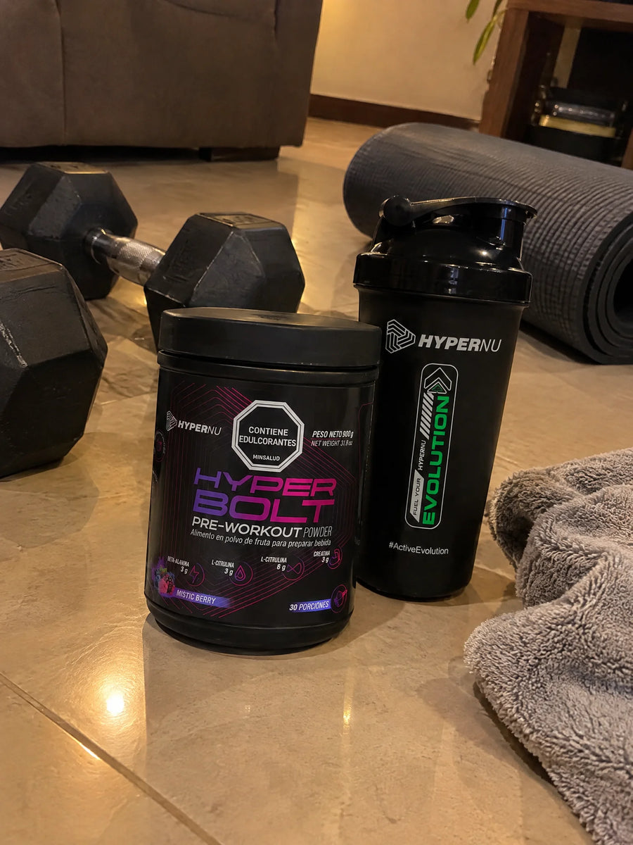 Pre entreno 900 g sobre una superficie de la casa